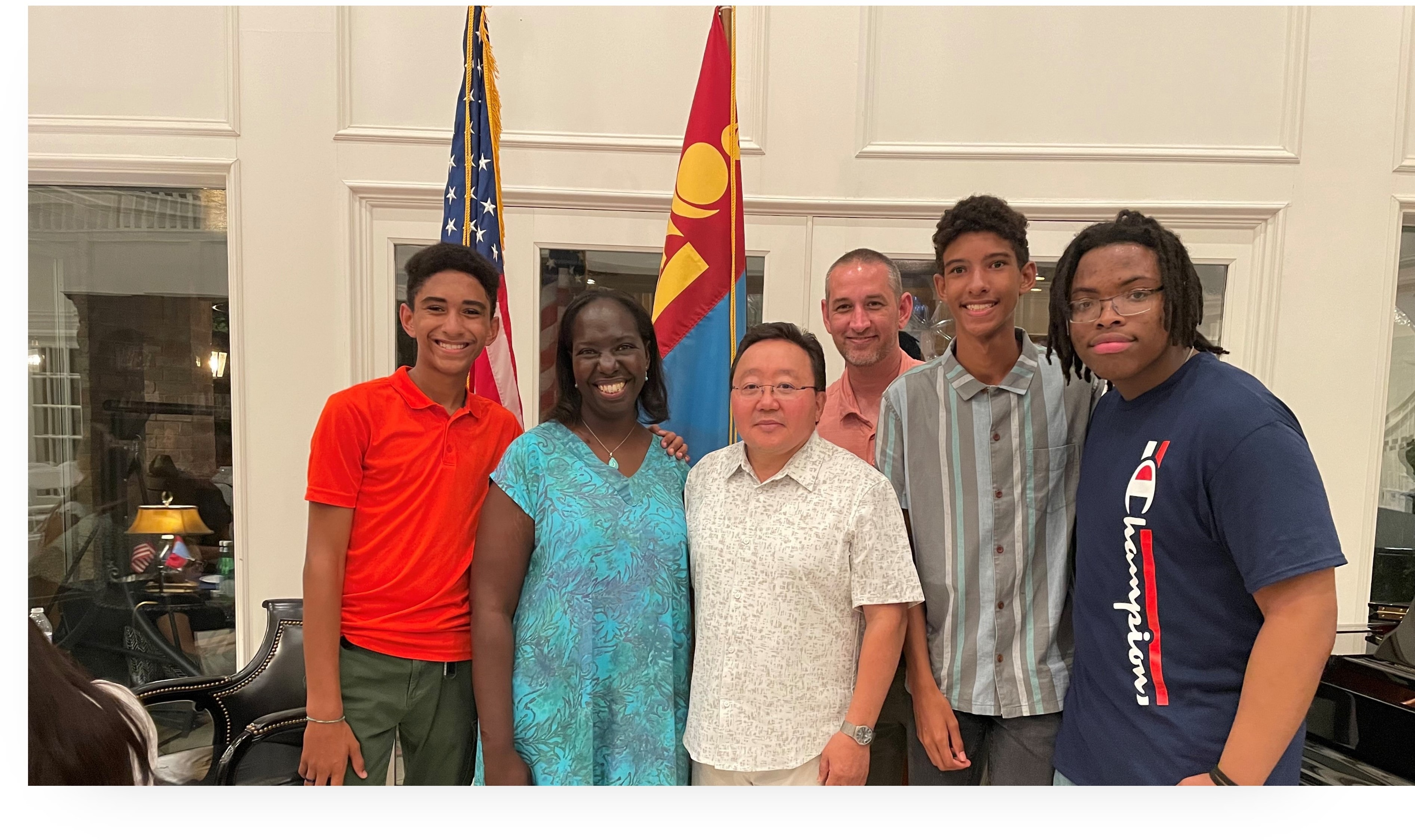 YAF Houston students with President Elbegdorj and American and Mongolian flags